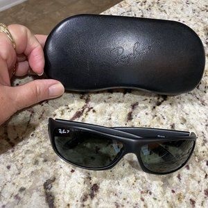 Ray Ban P Sunglasses Black RB 4046 W3332 3P Polarized Great Condition Ret $239